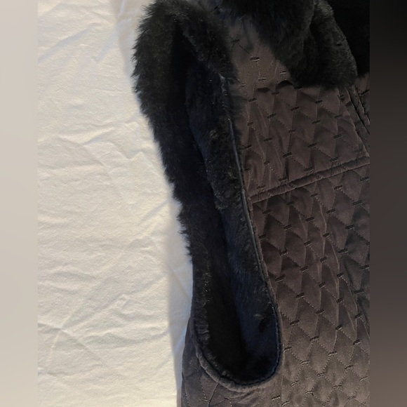 St.John Fur Silk Vest. Reversible. Size Medium. Stunning! - Picture 8 of 10
